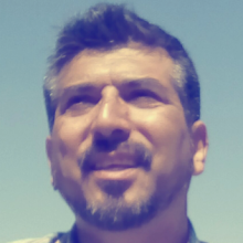Ingeniero y estudiante de fotografía de Chile. Me encanta enseñar español.