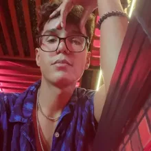 Un Chico cualquiera con gafas