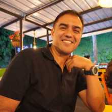I am from Colombia. I am looking for someone who wants to learn Spanish and let me practice my English