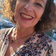Hola, quisiera mejorar mi comunicación oral en italiano. Arte, viajes, temas sociales y culturales. Bonjour, je voudrais améliorer mon niveau à l'oral en italien. Je suis bilingue français espagnol.