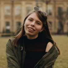  Hello everyone! I would be happy to chat and improve my English skills.