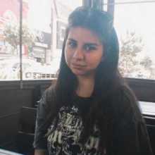 Hello! My name is Guadalupe, I'm 26 years old and I live in Argentina, I'm studying to become a Public Translator in UDA!
