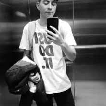 Hello My name is Cristian Reina, I am From Colombia. My native language  is spanish, I am Studying English, I am a begginer, I would like to be able to practice. Thank You.