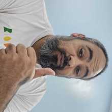 A man, 40 years old, Beard, Brown skin