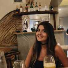 Hi my name is Luciana and I´m 19 years old. I'm from Mendoza and I'm very excited to meet native people.