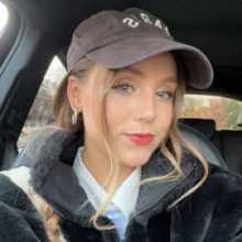 My name is Hannah! I am a 25 year old college student living in DC. I am at a beginner level in French and am very excited to learn the language. 