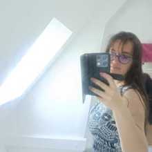 Young adult women