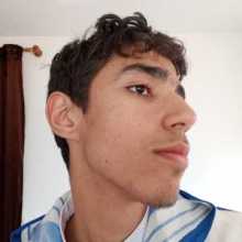 A guy wearing traditional Moroccan clotheh
