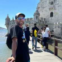 Hola, 👋🏻 estoy aprendiendo inglés para poder seguir viajando y poder comunicarme a los nuevos lugares que vaya! Y tener nuevas experiencias 
