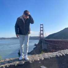 Hola! Hello! Hallo! I speak Spanish, English and a little bit of German, I want to visit Europe in the future ! I hope to find someone to talk and chill 