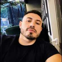I am a Colombian who is passionate about traveling and wants to learn English.