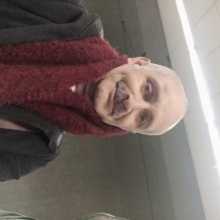 İngilizce mi geliştirmek için burdayım. Matematik öğretmeniyim. 