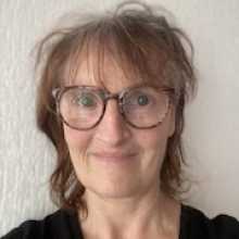 Hello,  I'm Anne, I'm 62, I'm a native French woman and I would really like to find a serious English partner to talk to for the next 6 months