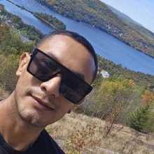 I'm Mexican, living in Playa del Carmen and want to speak English fluently and make connections and new friends