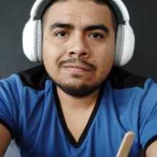 Hola, soy artista digital y me interesa conocer gente para aprender ingles y japones por mi trabajo.