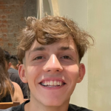 Tomás