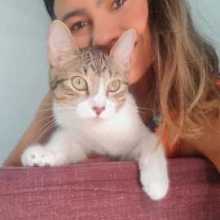 My name is Elsa Zapata, I love animals, I love sharing life experiences and I am passionate about physical activity.