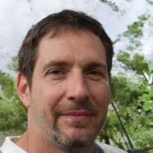 Native English speaker ready to help you through specific language topics and conversations!