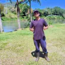 Me chamo Marcos, sou alto moreno e quero buscar aprender outros idiomas 