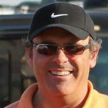 Soy Gustavo, escribiendo desde Buenos Aires — en pleno corazón de las pampas húmedas, donde el aire vibra con tango y el horizonte se estira como una promesa. Algunos dicen que vivo en el fin del mundo. Yo prefiero pensar que el mundo comienza aca