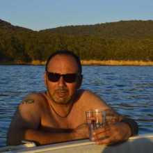 I study English for traveling 