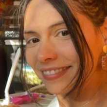 I’m learning English and I can teach you Portuguese or Spanish. I prefer practicing with women. 😊