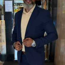 Angolan Native Man and Portuguese speaker need to improve English 