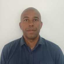 Sou engenheiro e busco aprimorar a minha fluência na língua inglesa, cuja importância é bastante relevante no cenário internacional. Atualmente a língua inglesa é muito necessário para ocupações desempenhadas internacionalmente, seja em inspeções navais dentre outras ativdades.