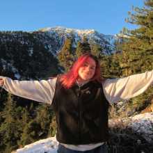 Hi!! I am a second year at Scripps College in southern California! I am looking to meet someone how wants to improve their language skills and learn more about each other's culture!