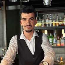 I am open-minded and enjoy talking about culture, business, travel, and daily life. Let’s help each other improve!