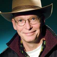 Retired University professor (Fine Art) PhD, professional artist, fluent in English and French