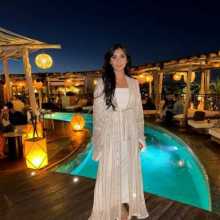 My dream retired young and travel the world together with my future partner 