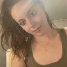 My name is Lisa, I’m 25 years old and originally from Canada. I moved to Germany about three years ago and have been building my life here since then.  I’m currently at an intermediate level in German and working toward becoming fluent so I can communicate confidently in everyday life and connect better with people around me. I’m also learning French on the side because I really enjoy languages and discovering new cultures.  For me, learning languages is about connection, growth, and opening new opportuniti