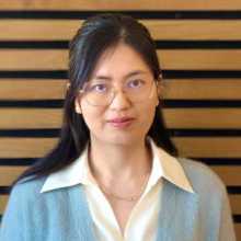 I am originally from Vietnam. I came to France in 2011 for my studies, and I have been living here ever since. I work for an international company where I need to lead meetings in English. I would like to improve my speaking skills and would appreciate your help. In exchange, it would be a pleasure to speak with you in French or vietnamese.