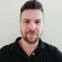 Brazilian guy, learning languages 