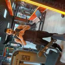 I am from Türkiye and I am learning English.