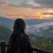  Me enjoying the mountain view at sunset.🌄