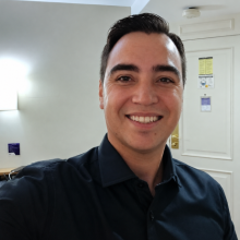 I am a 38-year-old Brazilian, and I want to learn English with the goal of working and traveling.