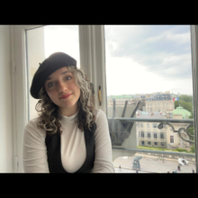 Hi! I’m Erika, a young girl from Italy who loves to communicate with people all around the world. Let’s chat!