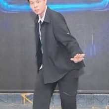 I am a Chinese boy，20 years old,I hope I can make a firend with you
